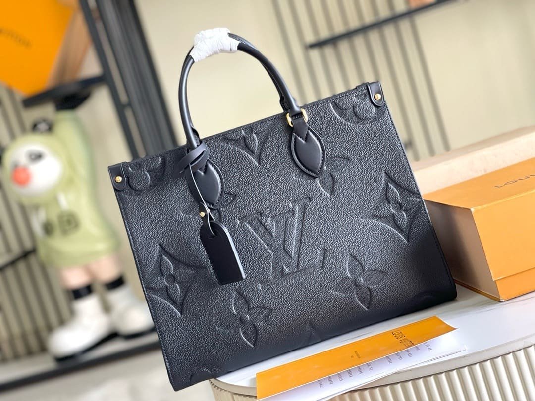 Louis Vuitton Classic Empreinte Leather - Image 3