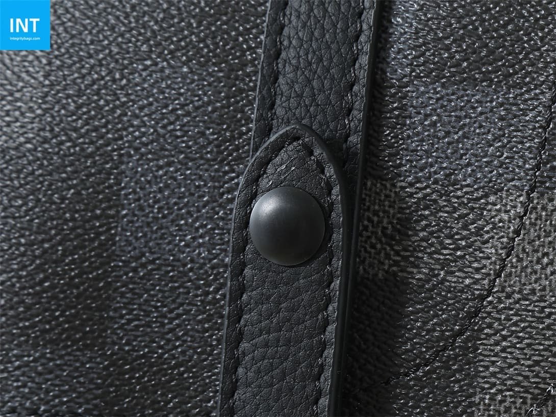 Louis Vuitton Christopher MM Damoflage - Image 17
