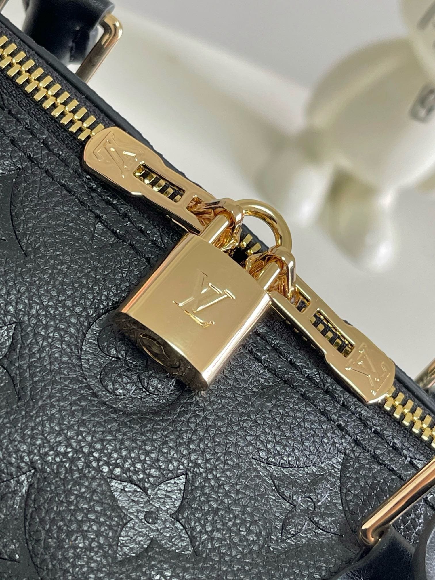 Louis Vuitton Speedy Soft 30 Embossed - Image 13