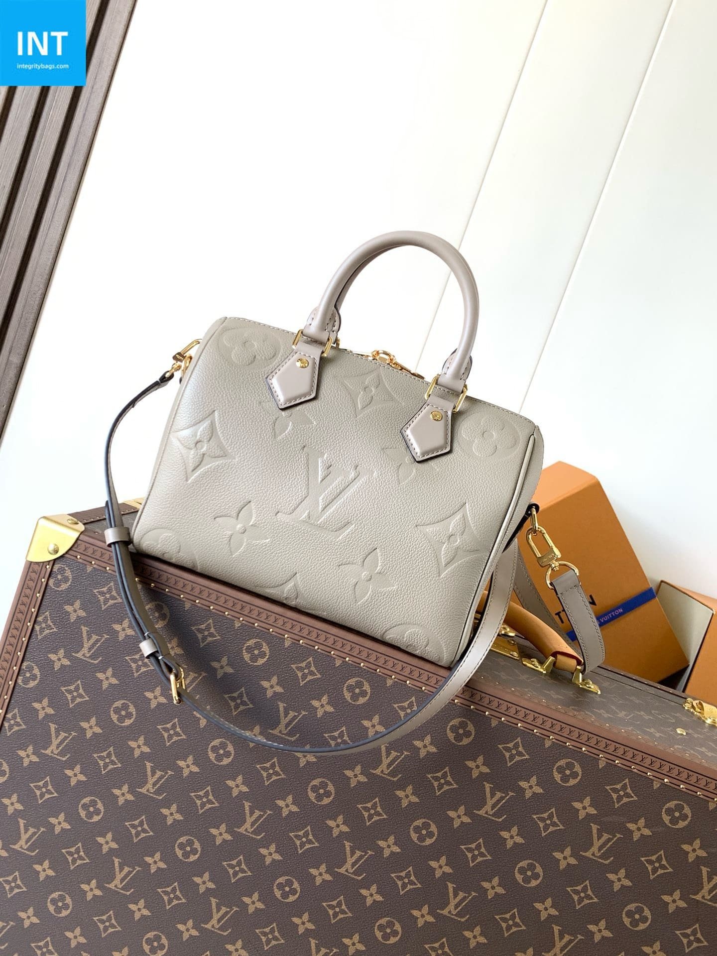 Louis Vuitton Speedy 25 Embossed Cowhide - Image 3