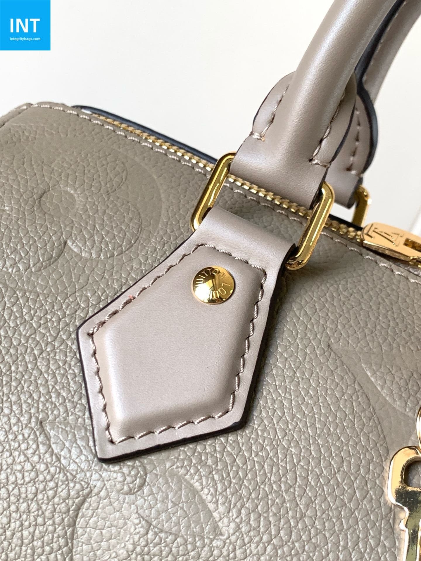 Louis Vuitton Speedy 25 Embossed Cowhide - Image 4