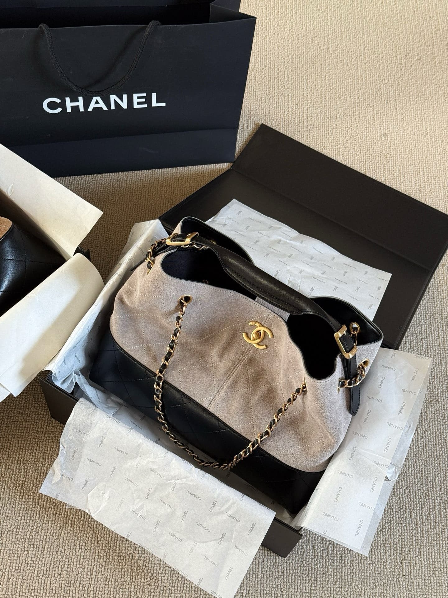 Alternative view of Chanel 25 Shopping Bag
