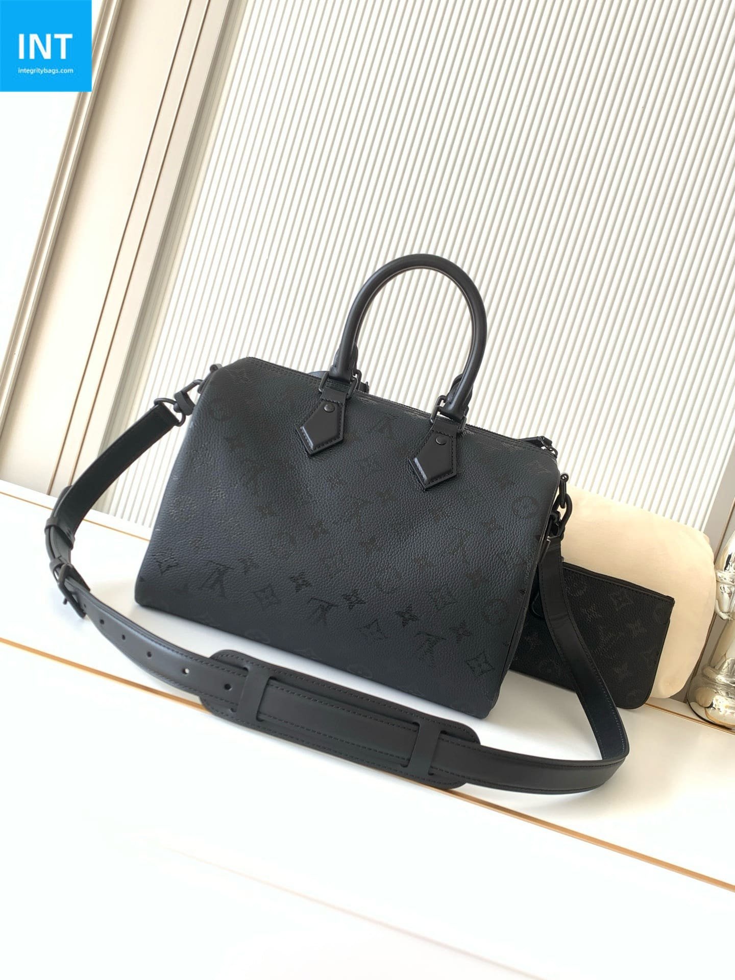 Louis Vuitton Speedy P9 30 Black Cowhide - Image 6