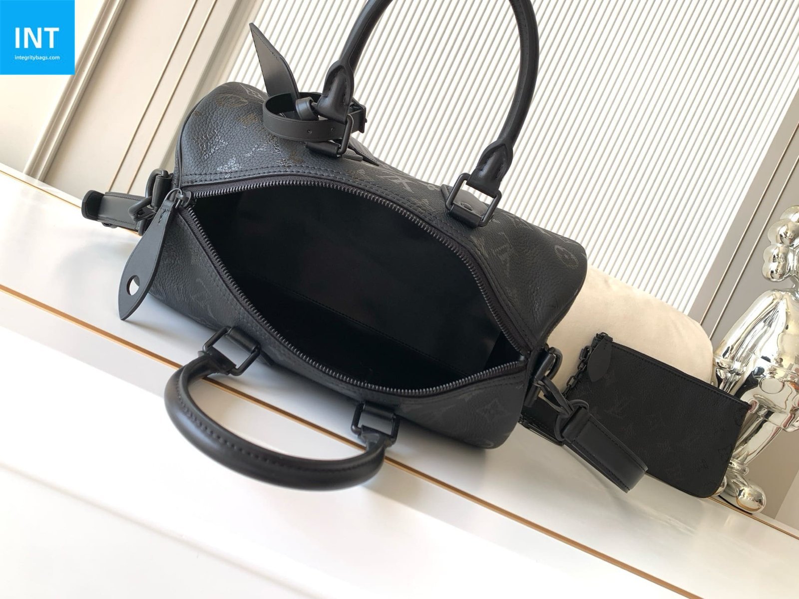 Louis Vuitton Speedy P9 30 Black Cowhide - Image 12