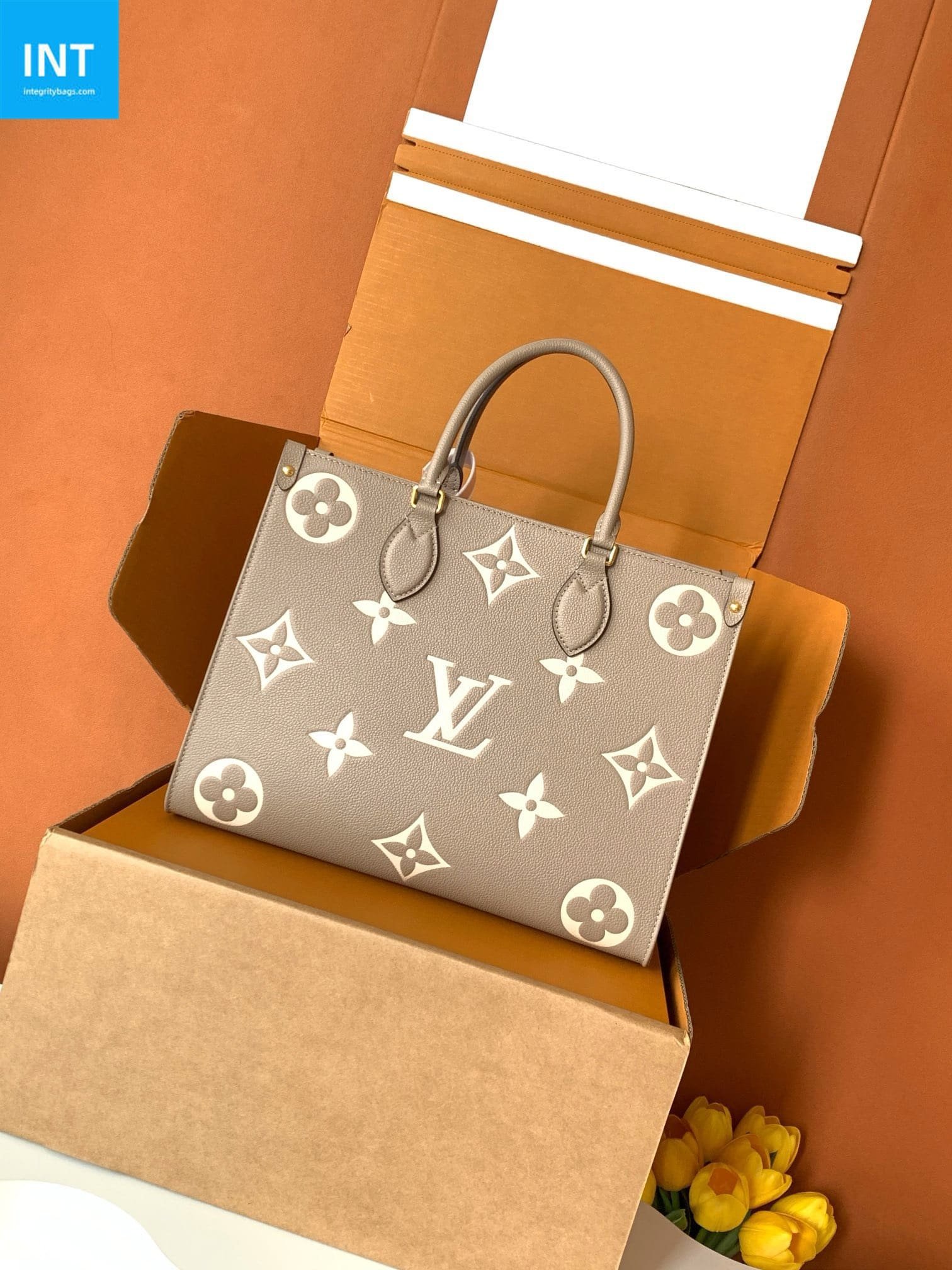 Louis Vuitton OnTheGo MM Embossed - Image 3