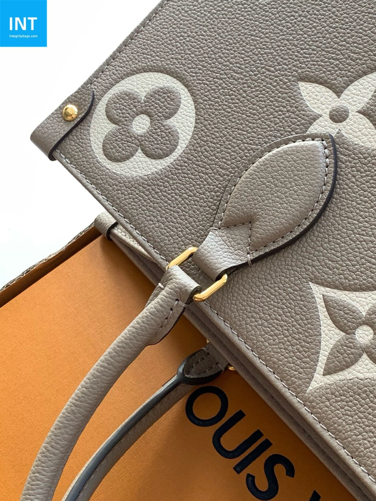 Louis Vuitton OnTheGo MM Embossed - Image 6