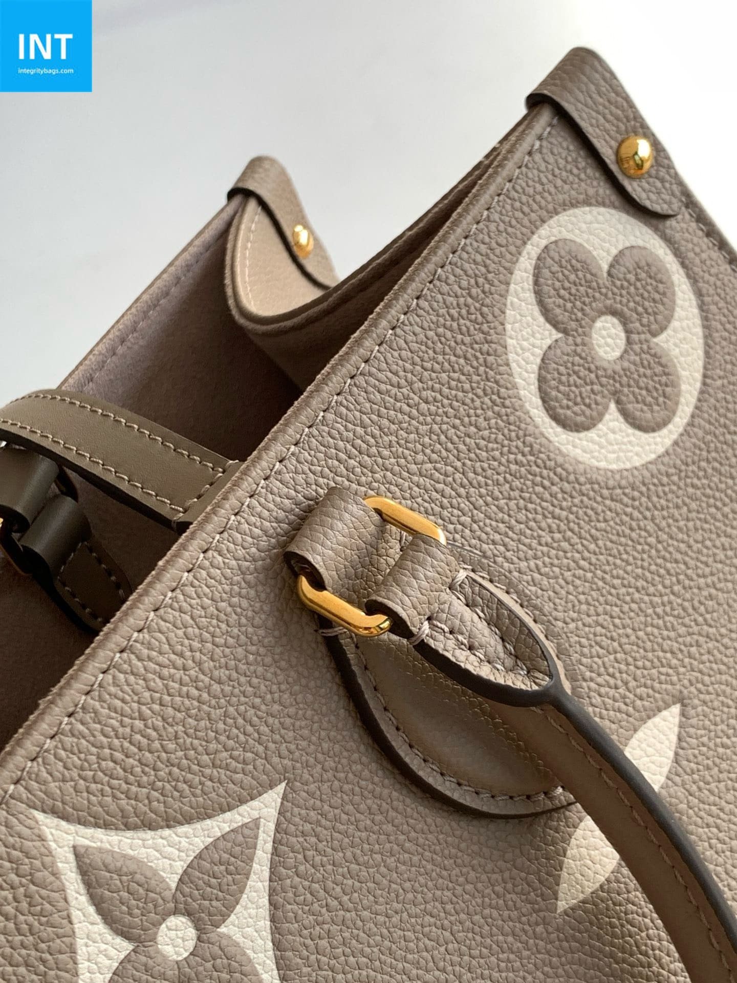 Louis Vuitton OnTheGo MM Embossed - Image 8