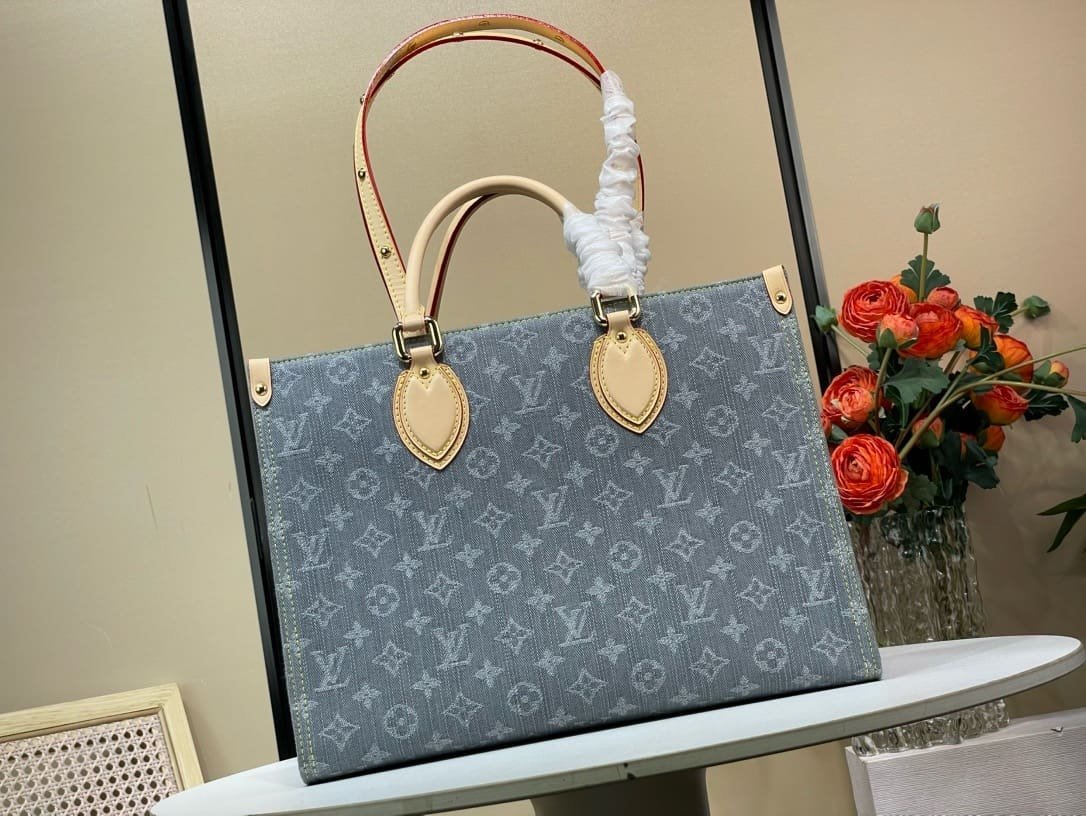 Louis Vuitton OnTheGo MM Washed Gray - Image 6