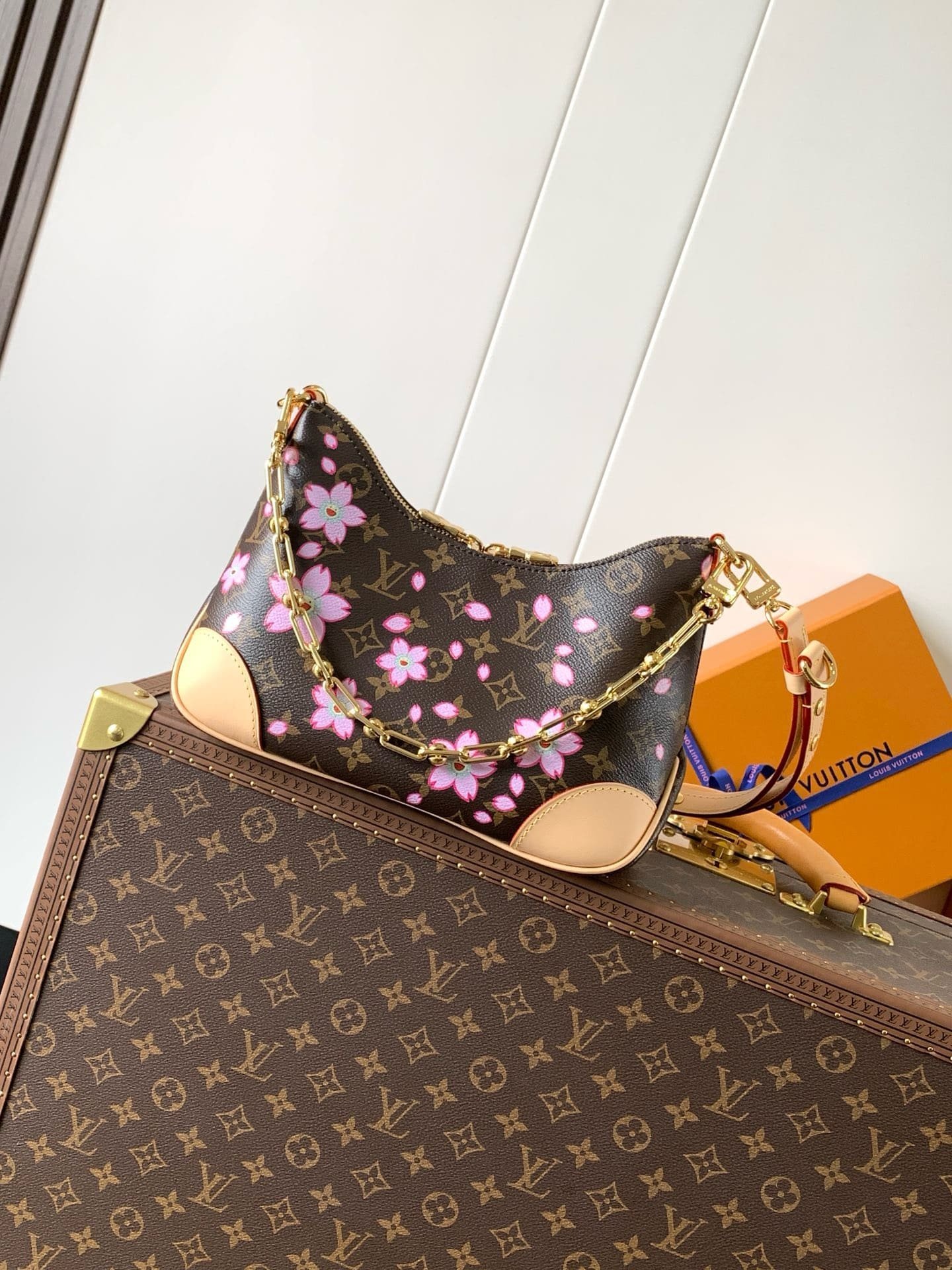 Alternative view of Louis Vuitton M13265 LV x TM Boulogne PM