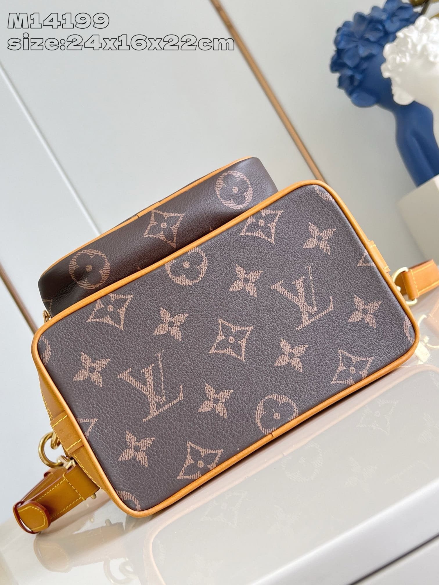 Louis Vuitton Noé Cargo Calfskin Leather - Image 9