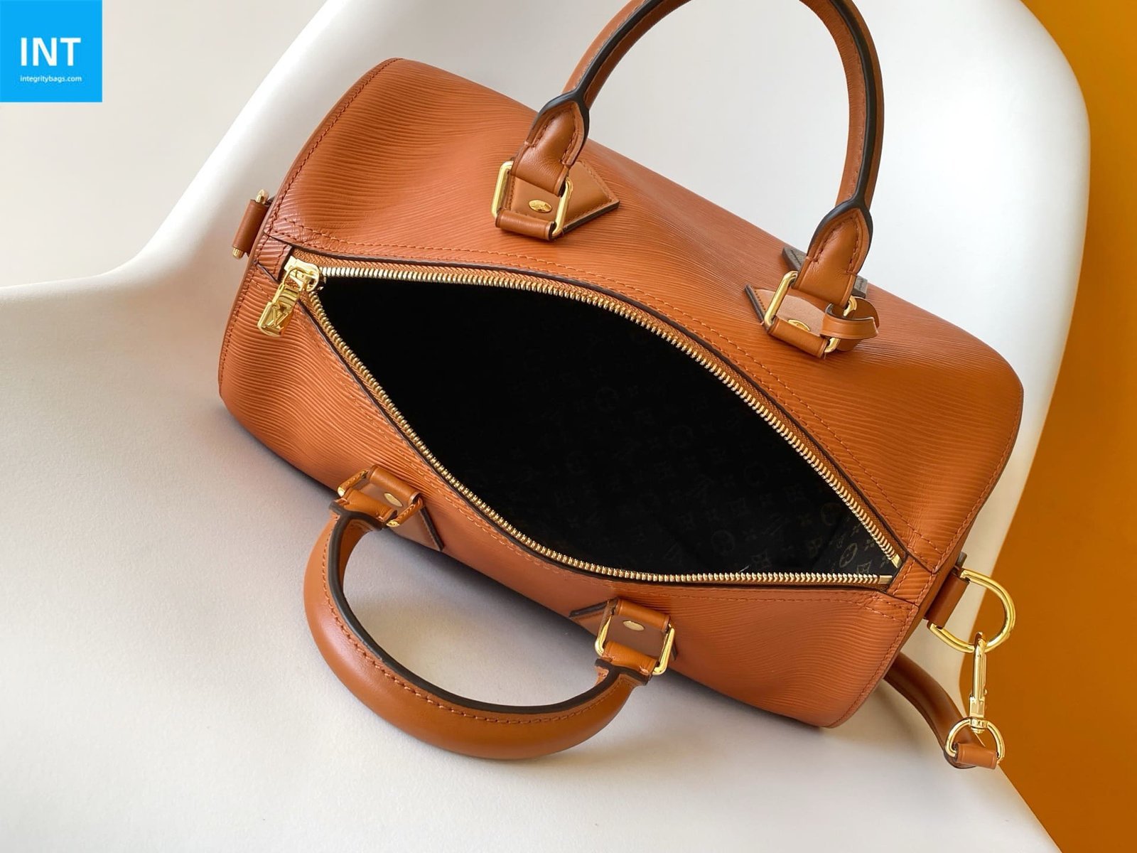 Louis Vuitton Speedy Soft 30 Supple Tan Epi - Image 4
