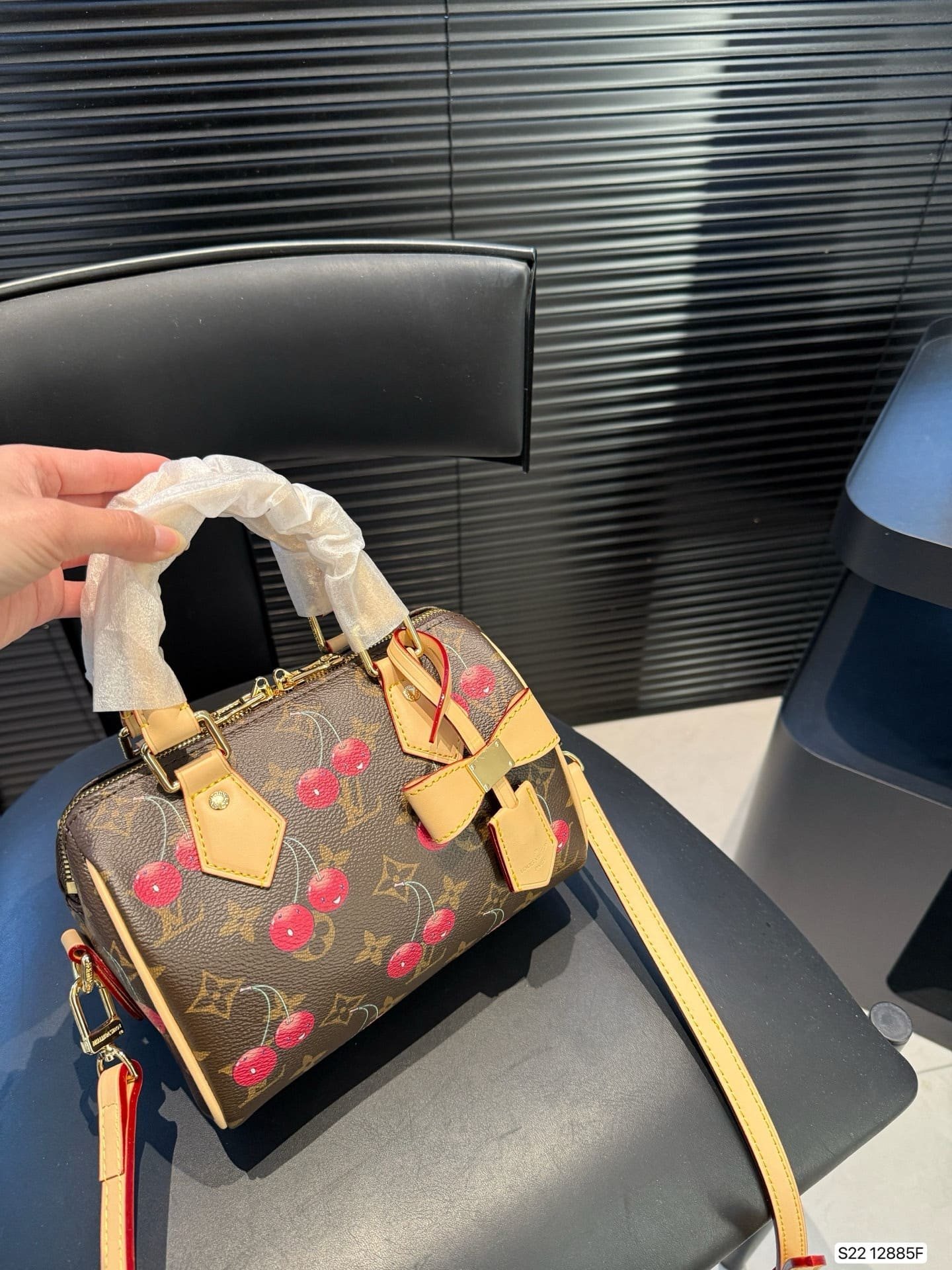 Louis Vuitton LV x TM Speedy 20 - Image 5