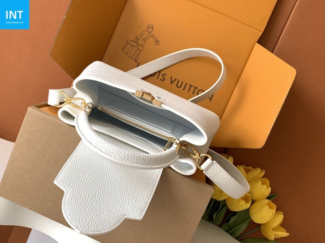 Louis Vuitton Capucines BB Taurillon - Image 9