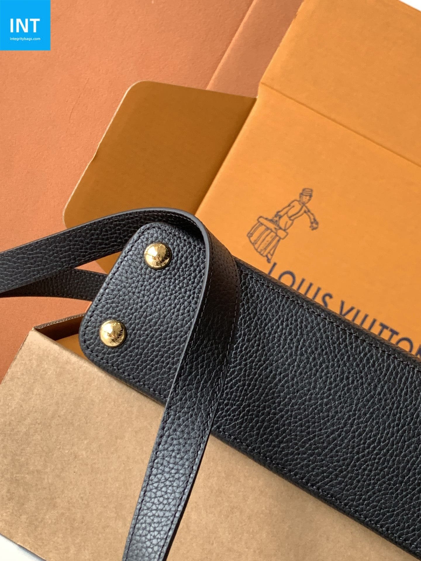 Louis Vuitton Capucines BB Taurillon - Image 9