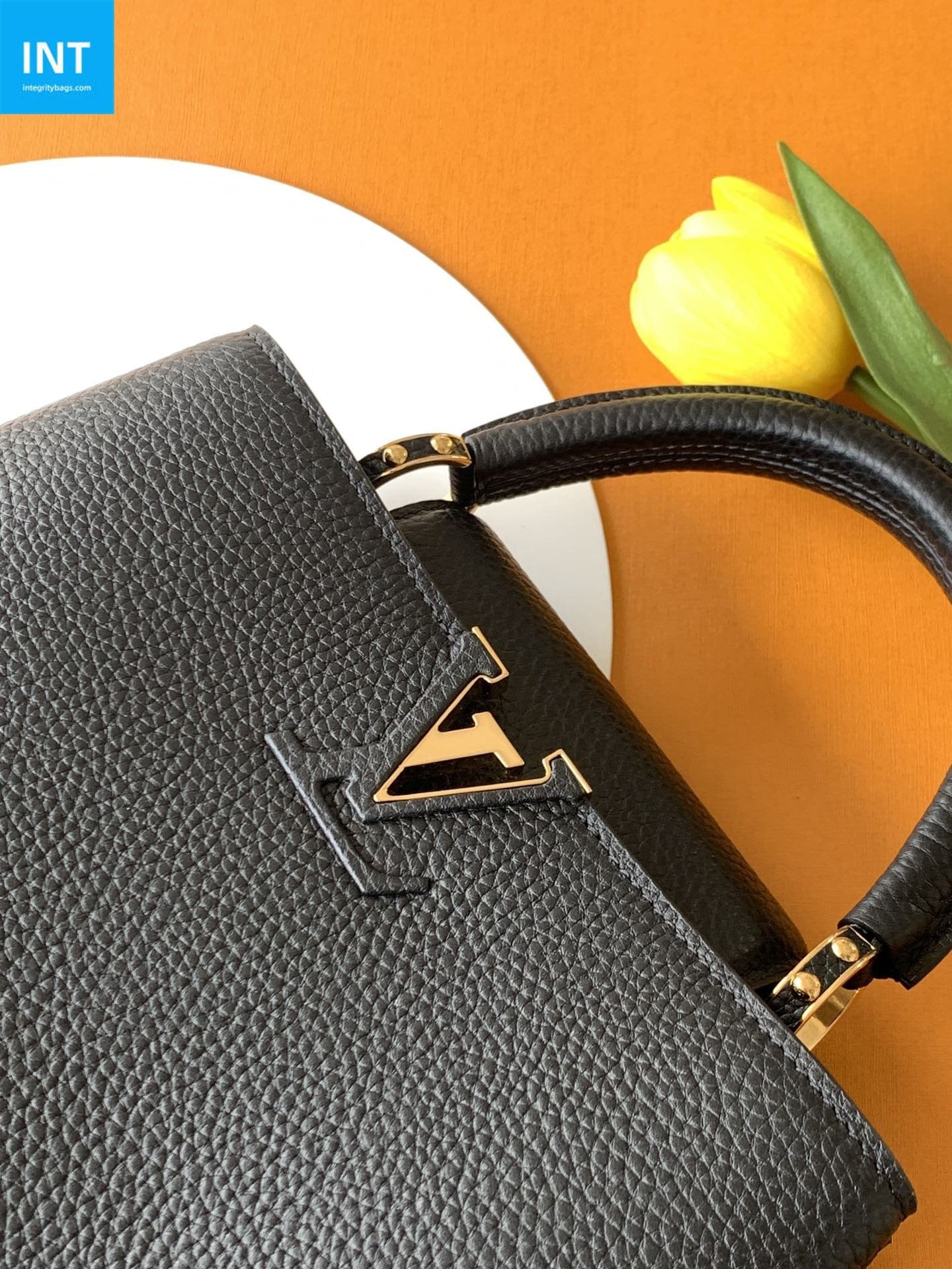 Louis Vuitton Capucines BB Taurillon - Image 11