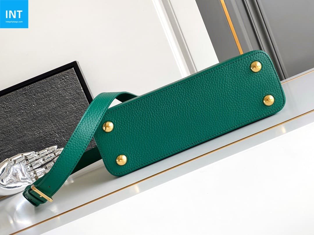 Louis Vuitton Capucines BB Taurillon - Image 5