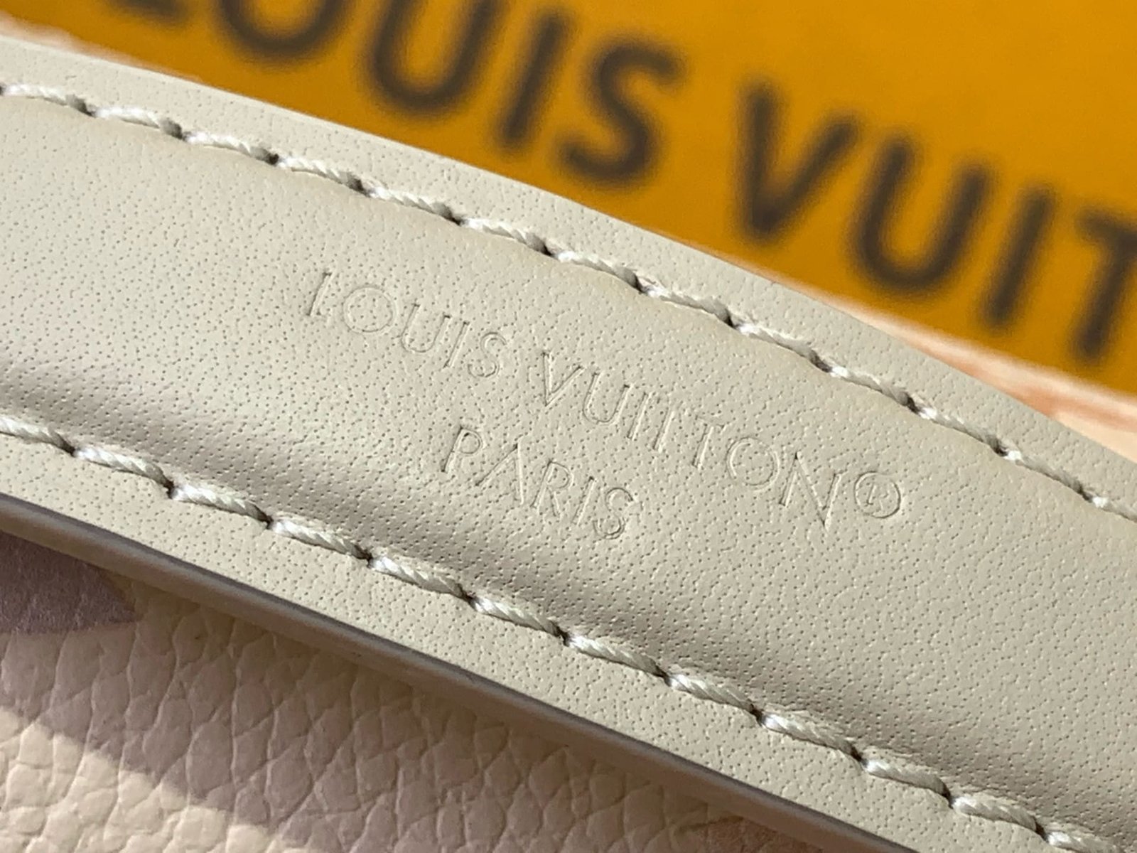 Louis Vuitton Pochette Métis East West - Image 5