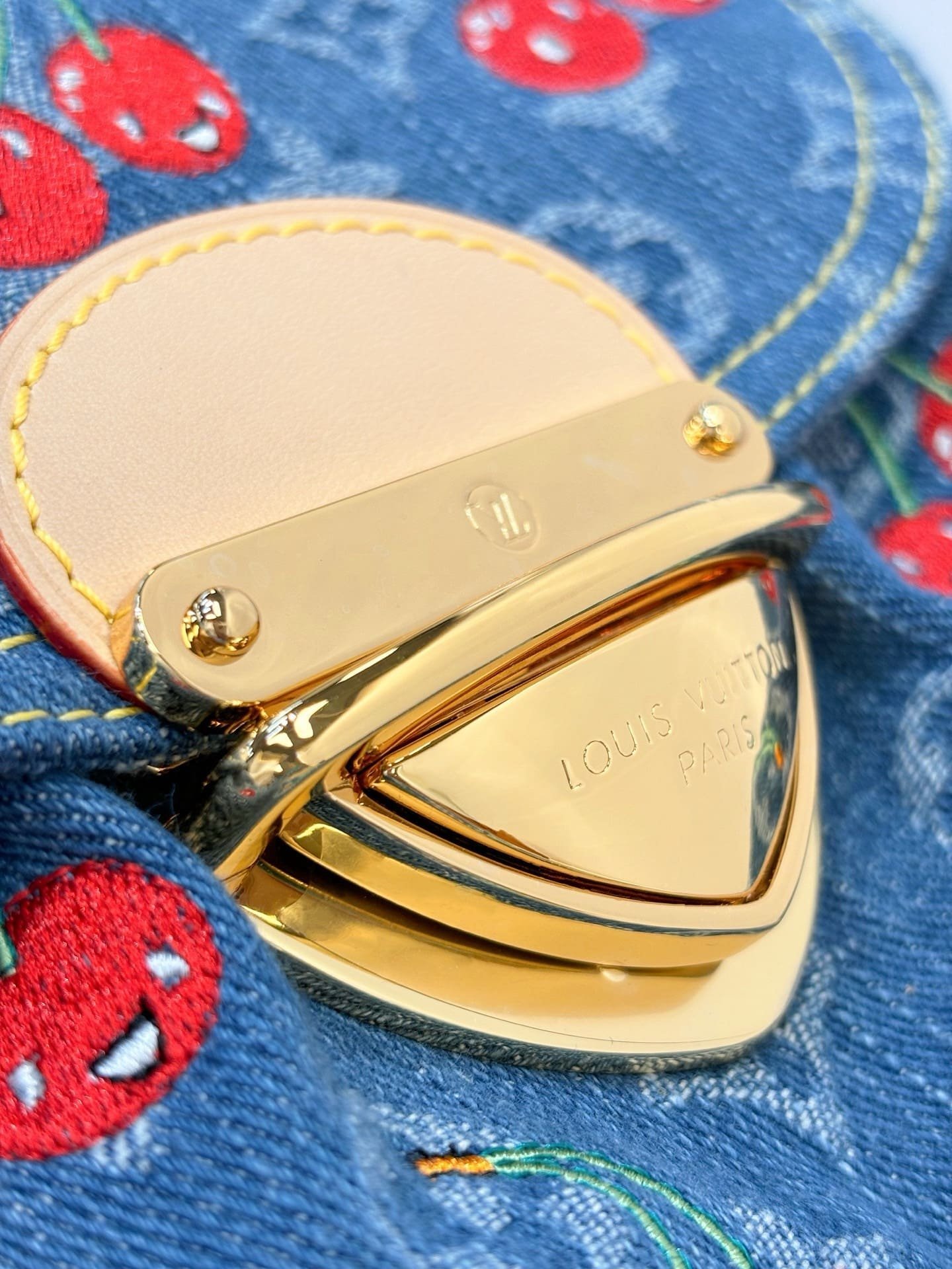 Louis Vuitton M13680 LV x TM Sunset - Image 6