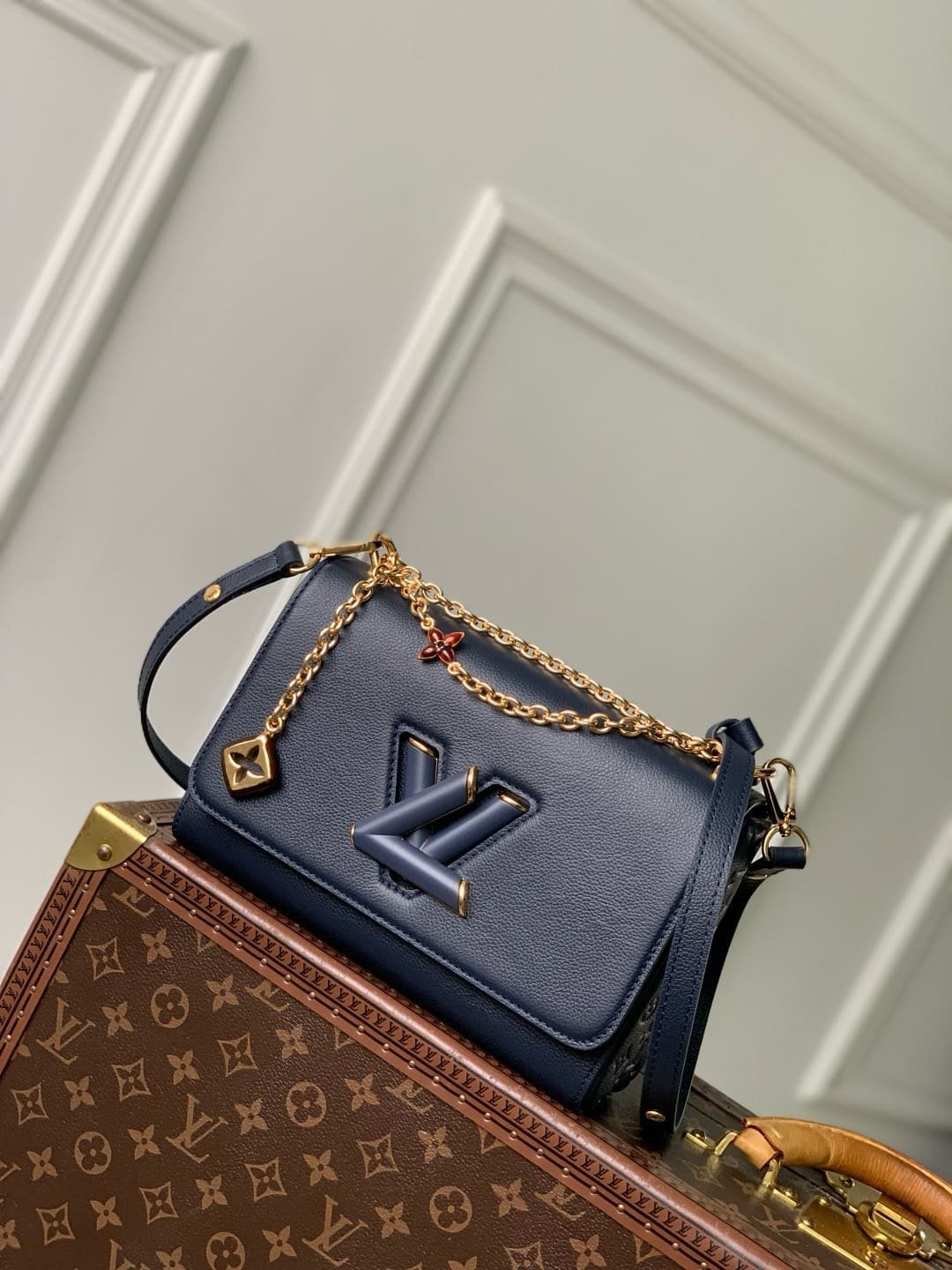 Alternative view of Louis Vuitton Twist MM Taurillon Leather