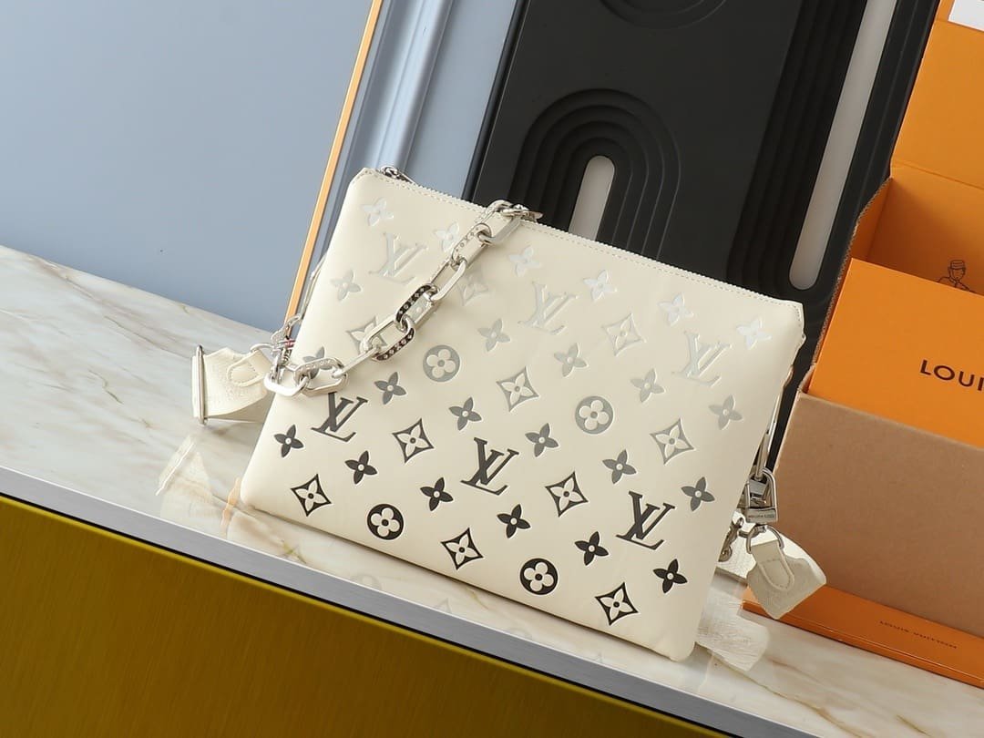 Alternative view of Louis Vuitton Coussin Gradient Lambskin