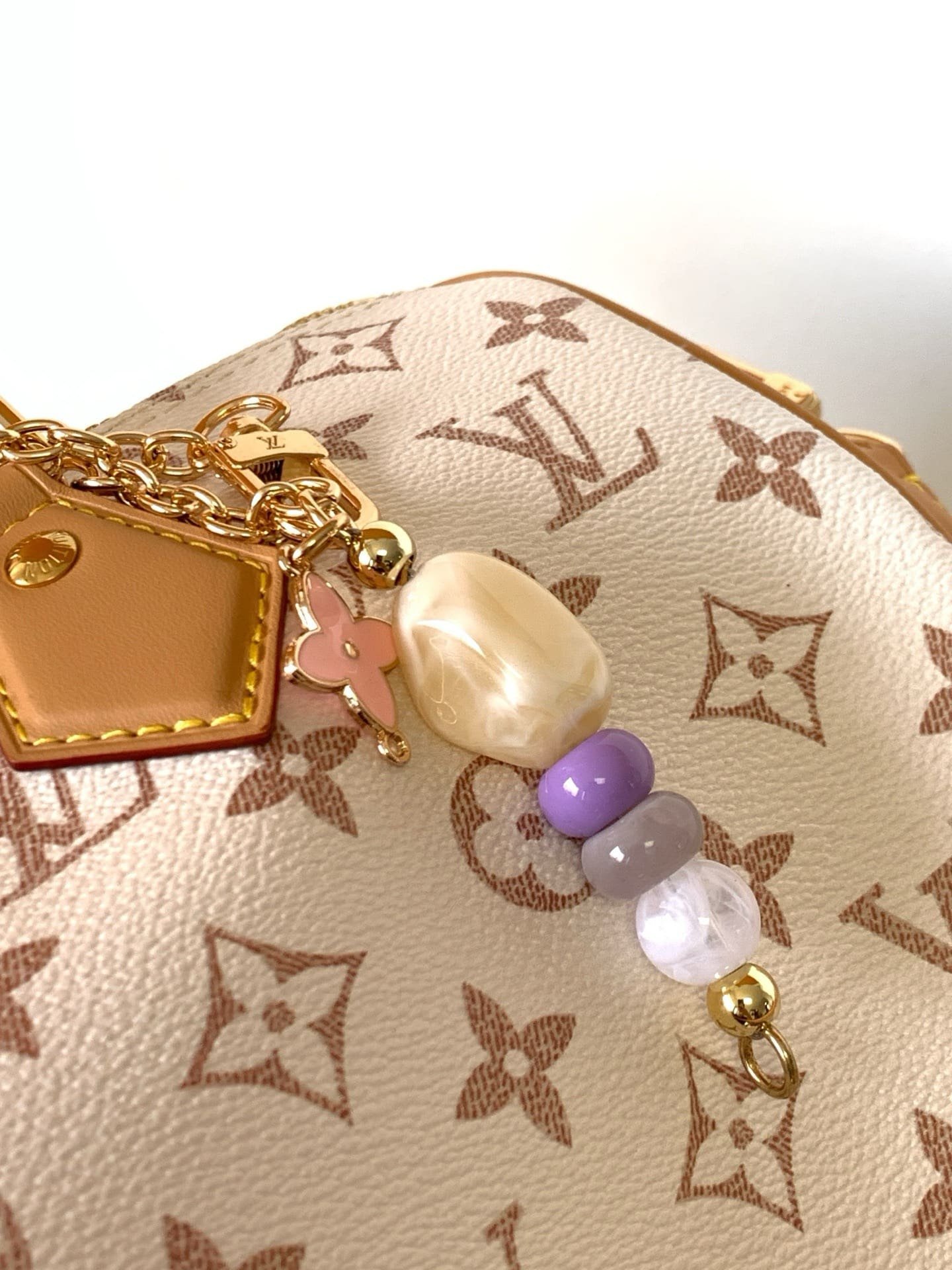 Louis Vuitton Speedy Soft 30 Monogram - Image 5