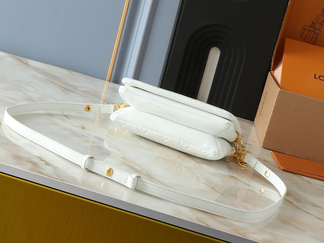 Louis Vuitton Pochette Coussin Cream - Image 7
