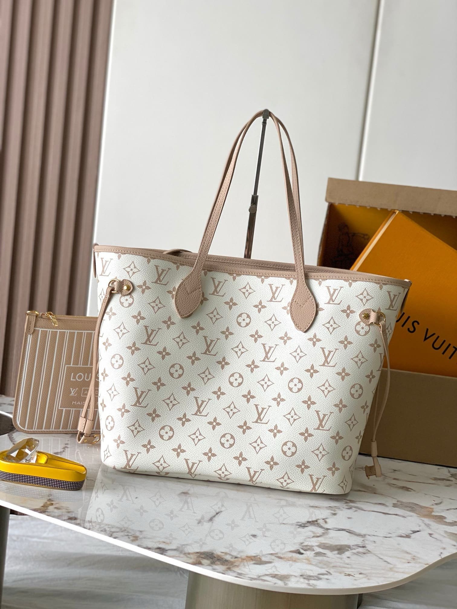 Alternative view of Louis Vuitton M25665 Neverfull Inside Out MM