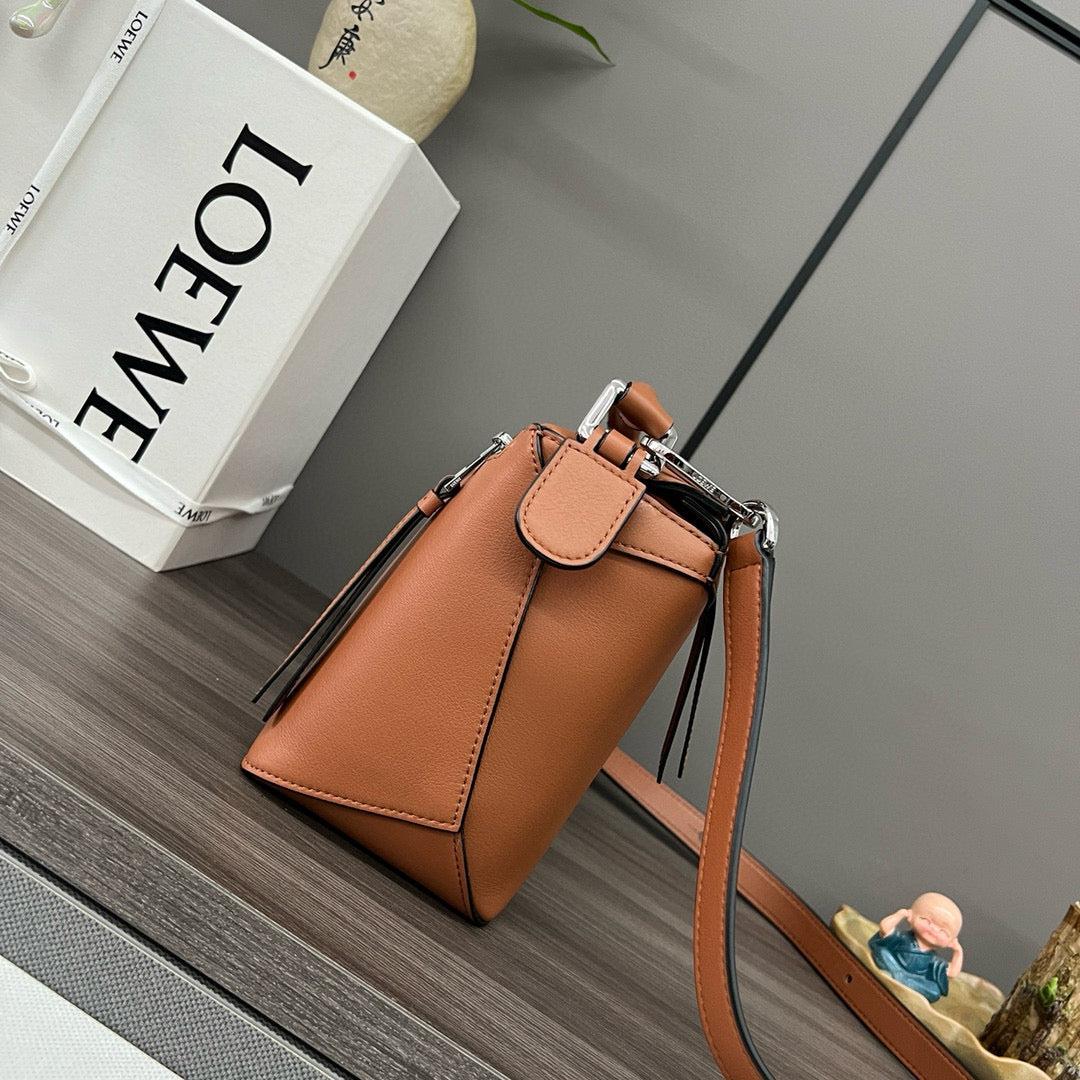 Alternative view of Small Puzzle 24 bag in classic gold calfskin shw