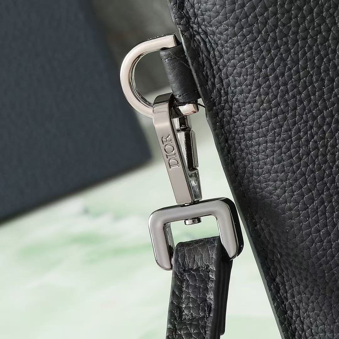 Dior A5 Grained Calfskin Pouch with CD Logo - Image 8