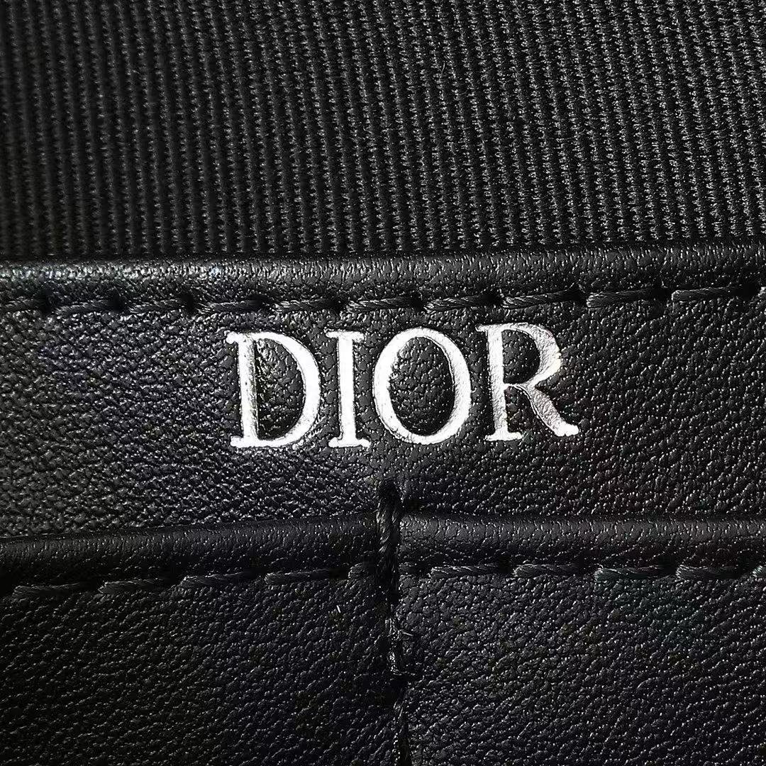 Dior A5 Grained Calfskin Pouch with CD Logo - Image 3