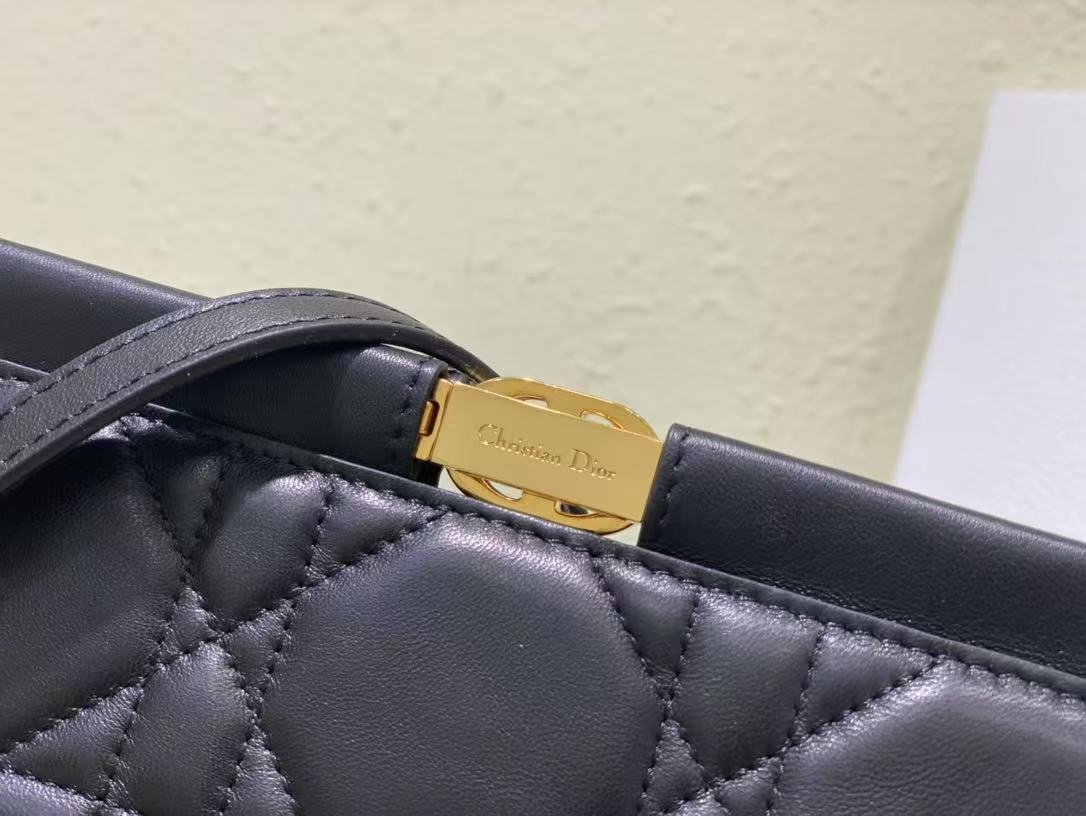 Dior Series Black Lambskin Quilted Chain Clutch - Image 9