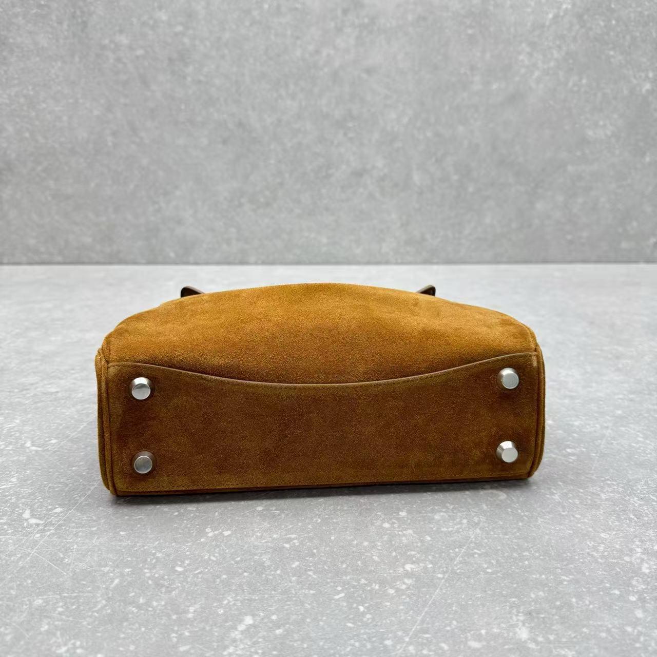 Balenciaga Rodeo Small 29cm Brown Suede - Image 4