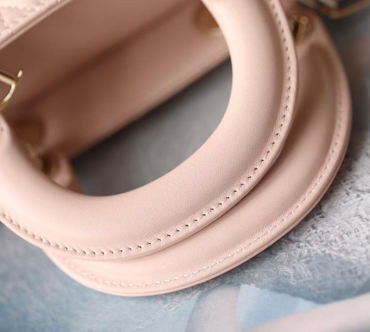 Dior Lady D-Joy Bag in Powder Pink Lambskin - Image 4