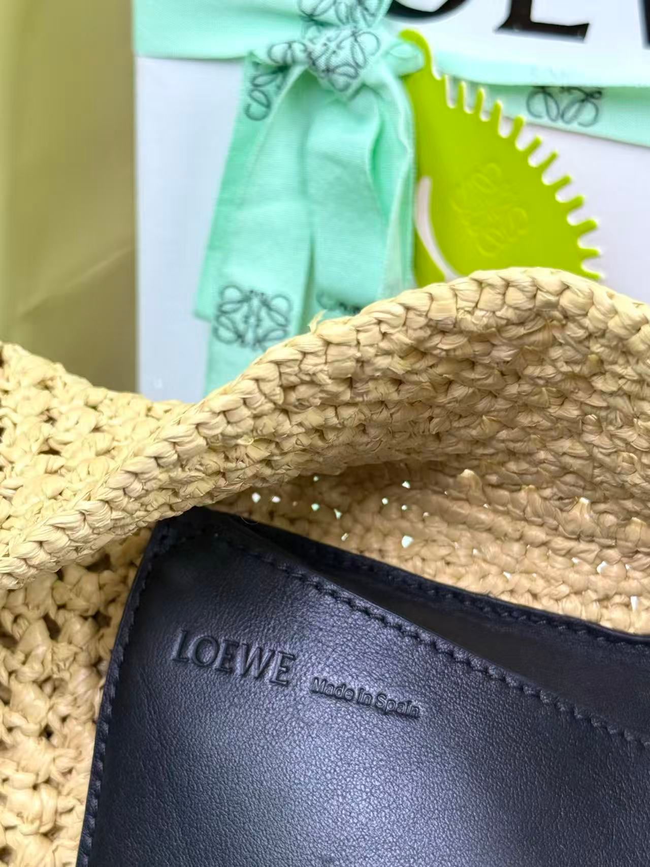 Loewe Ibiza Ola Medium Bag Beige Raffia 26cm - Image 5