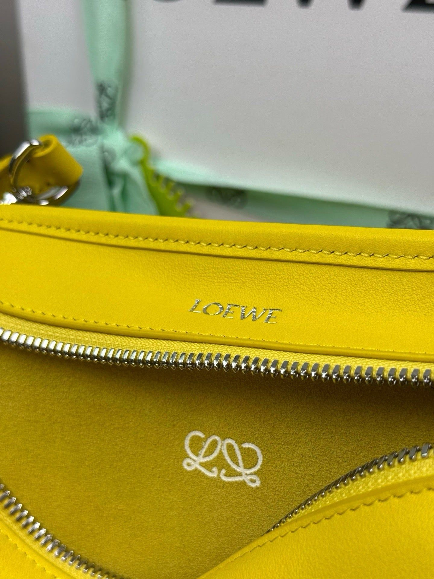 Alternative view of Loewe 2026 Amazona 180 Bag 24cm Yellow Calfskin
