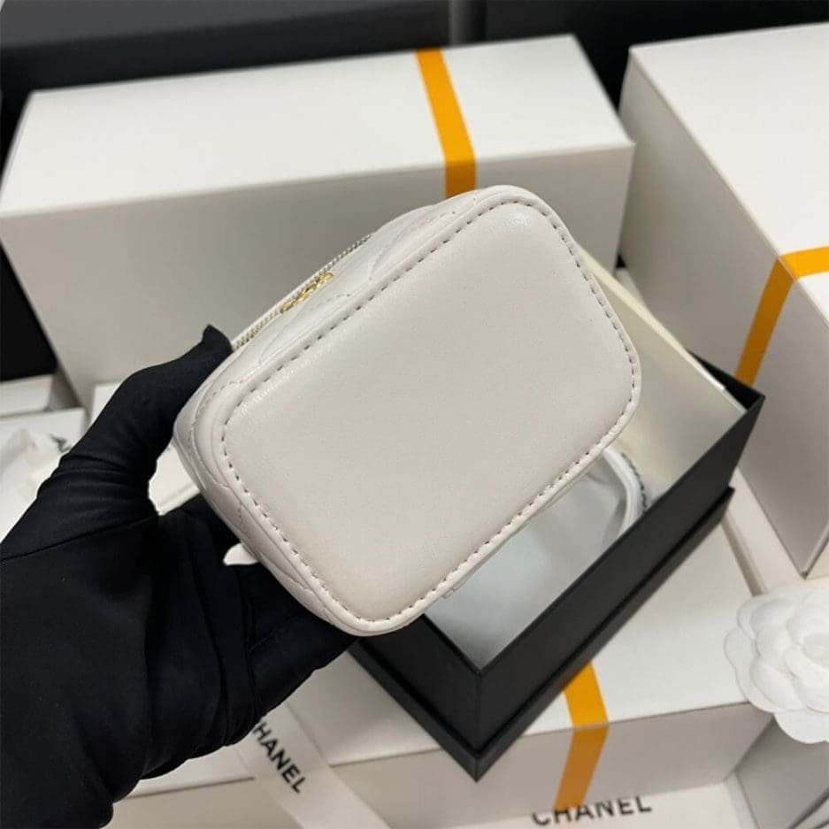 Chanel Vanity Lambskin Chain Bag (White Ball) - Image 6