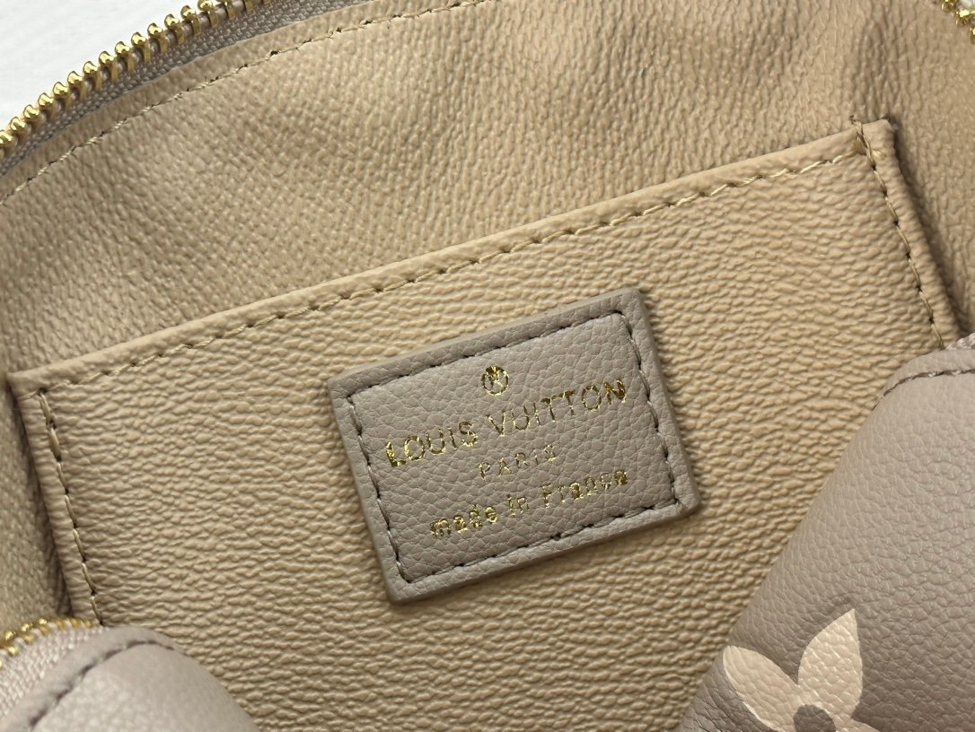 Alternative view of LOUIS VUITTON COSMETIC POUCH PM CREME 17CM M45951