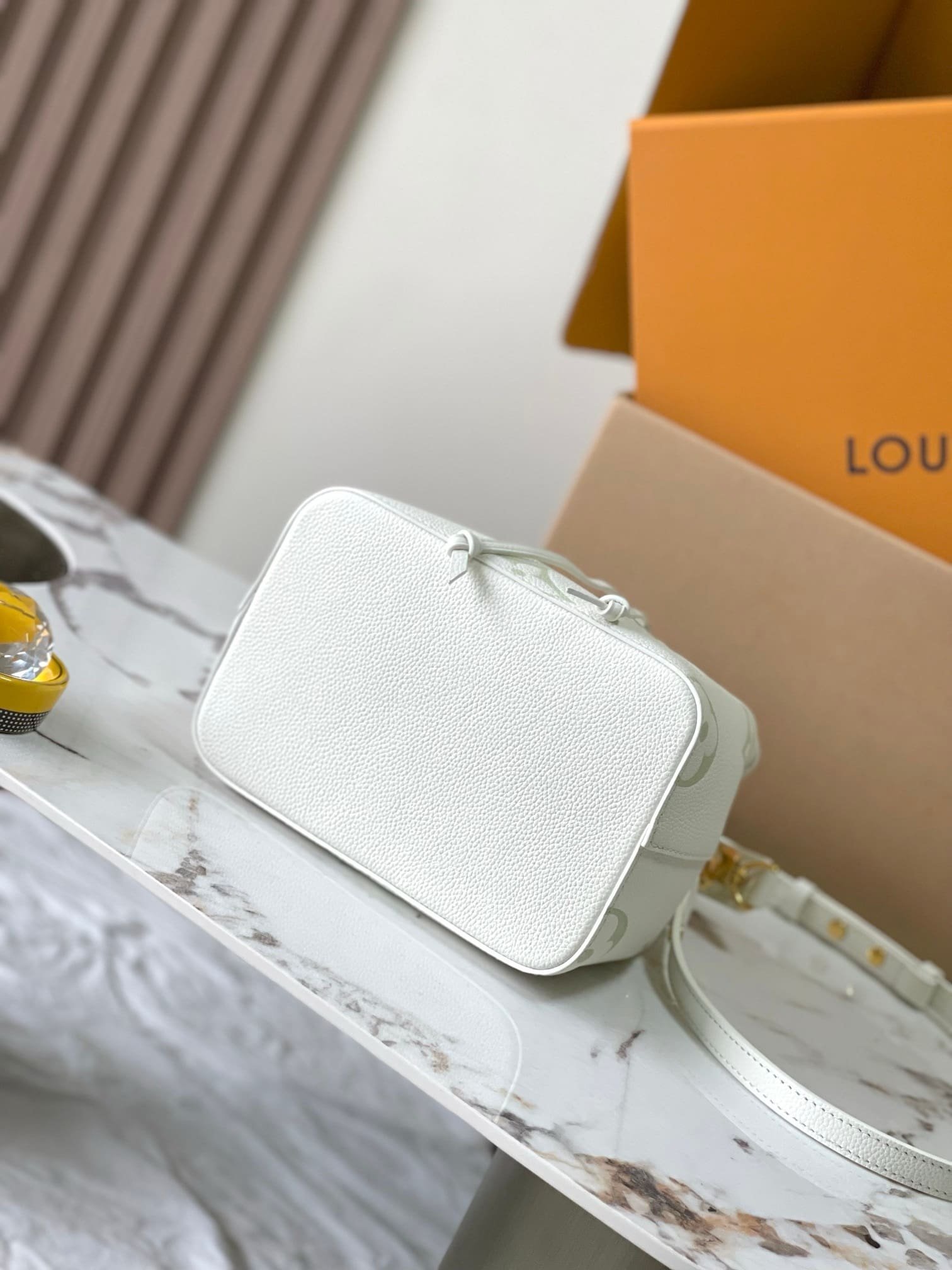 Louis Vuitton NéoNoé BB Embossed - Image 5
