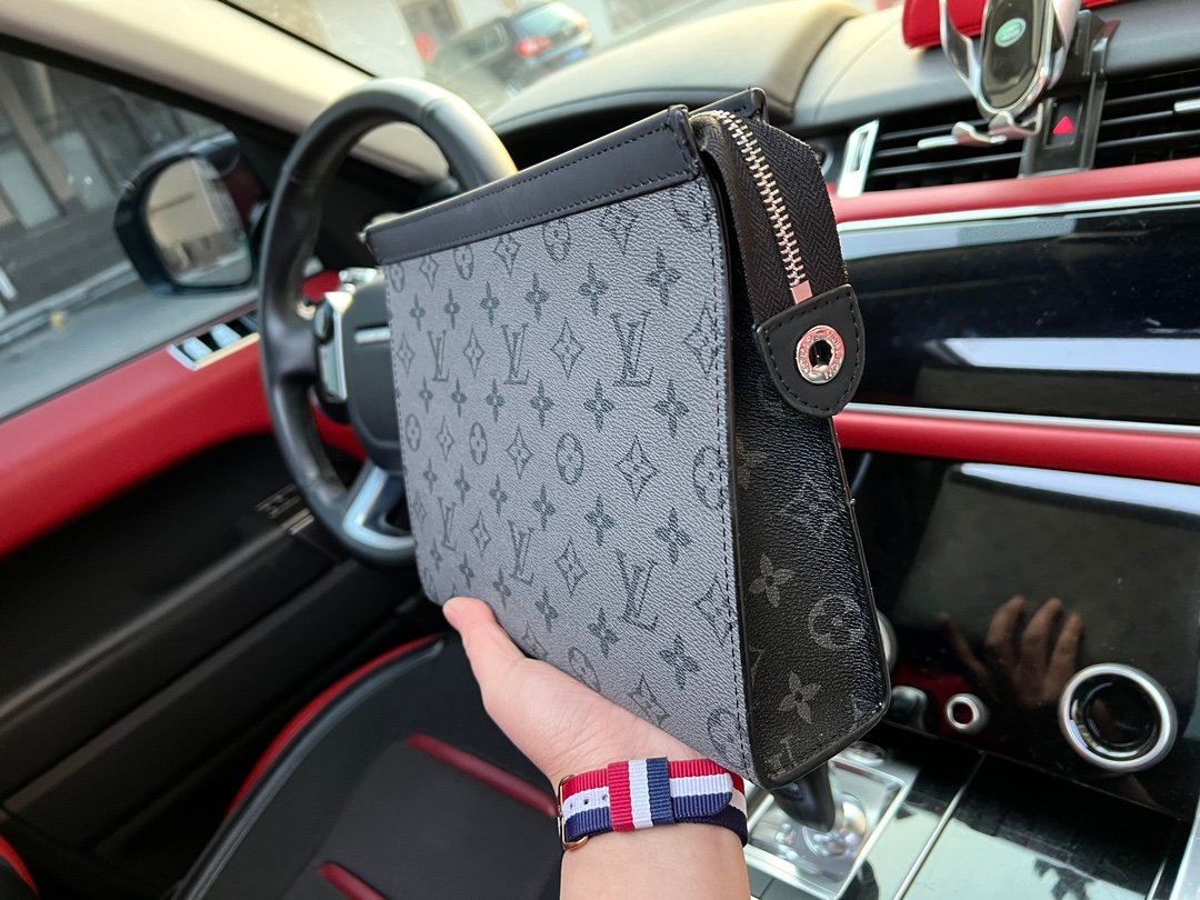 LV Eclipse Leather Toiletry Pouch - Image 5