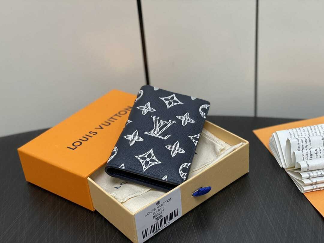 LV Navy Print Passport Men’s Style Cover - Image 8