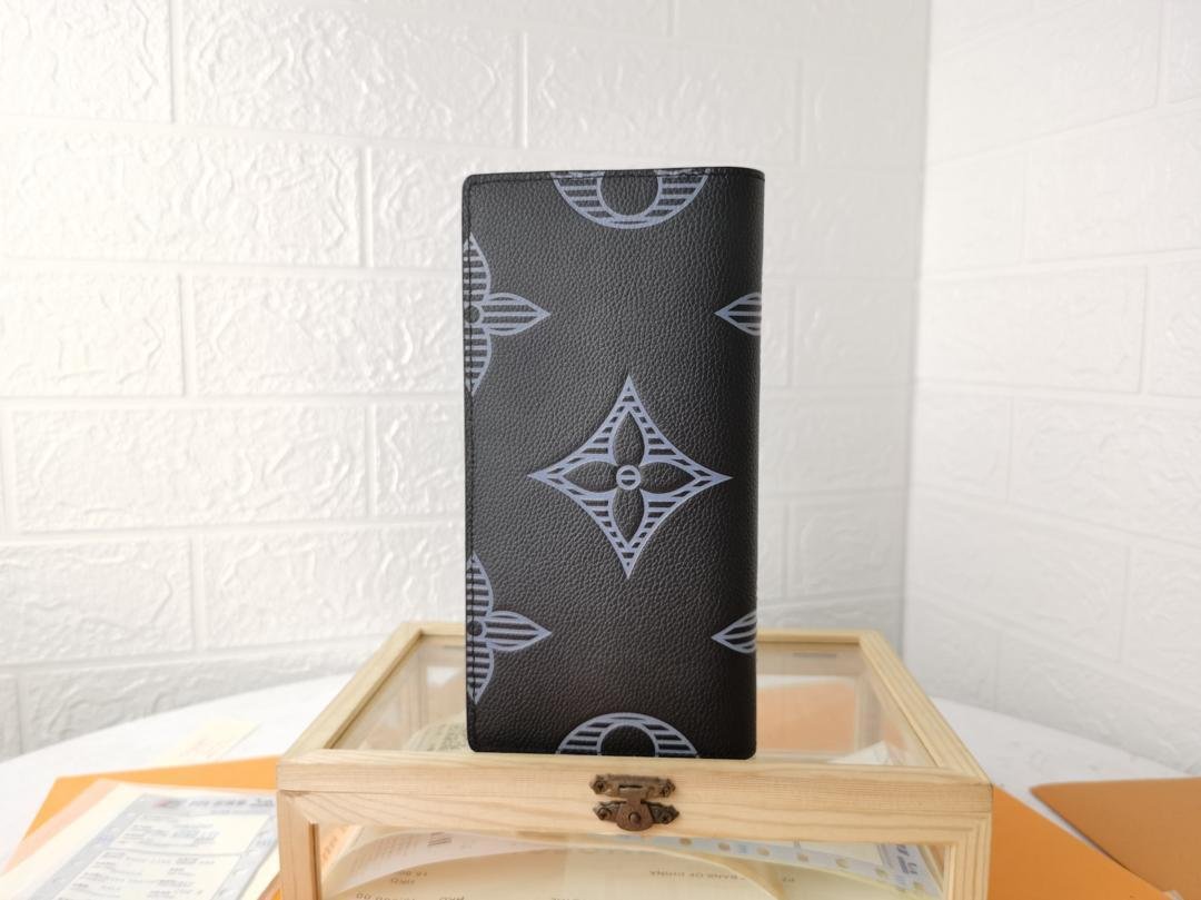 Alternative view of Louis Vuitton Brazza Wallet Taurillon Shadow For Men, Men's Wallet 7.5in/19cm LV - TEMAFES