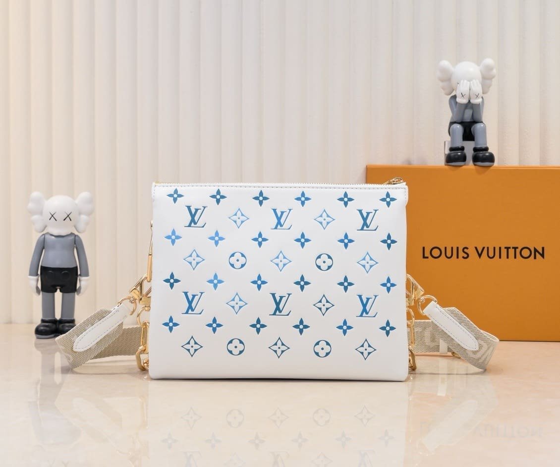 Louis Vuitton Coussin PM White Blue - Image 4
