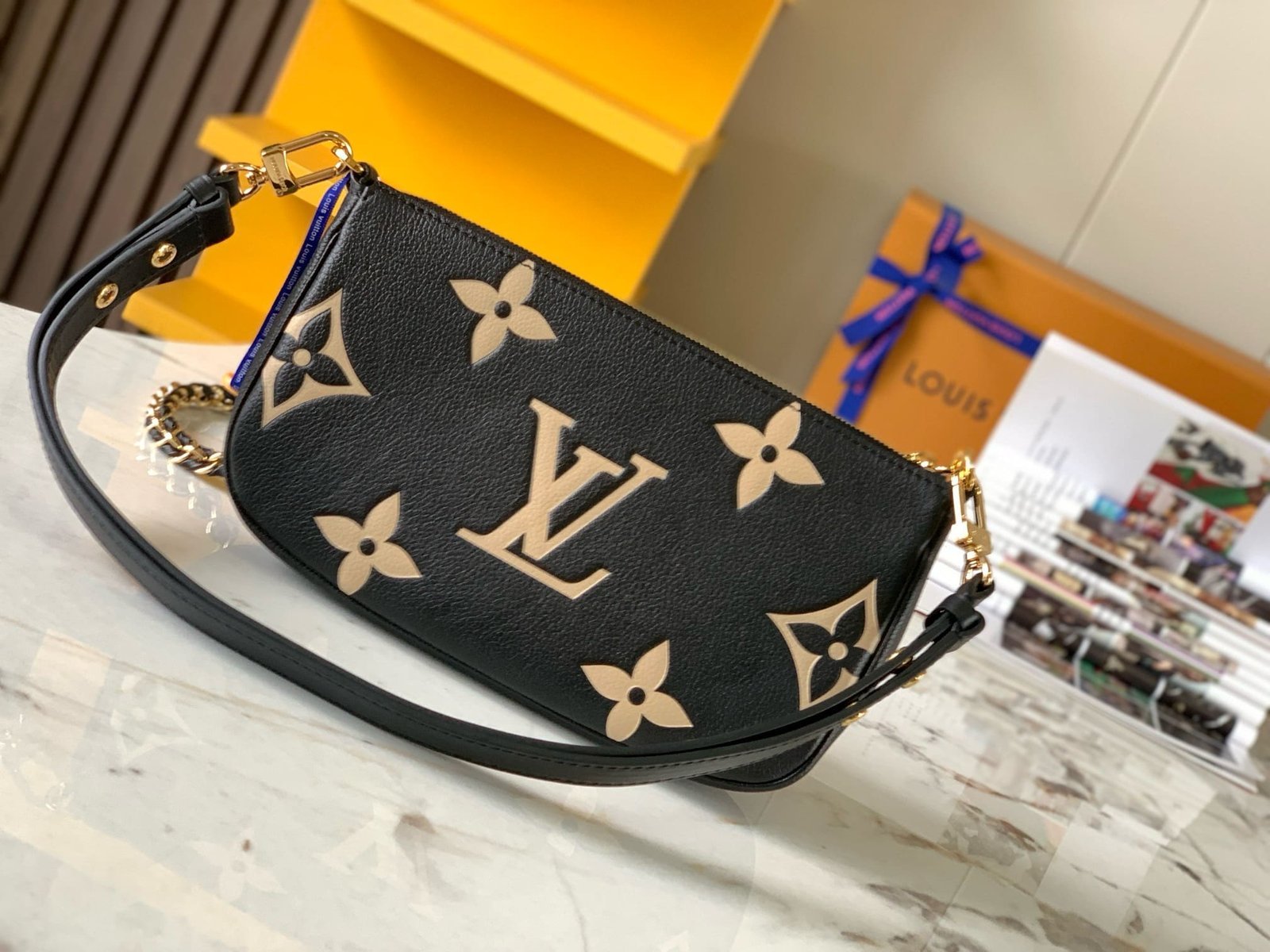 Alternative view of Louis Vuitton Multi Pochette Accessoires