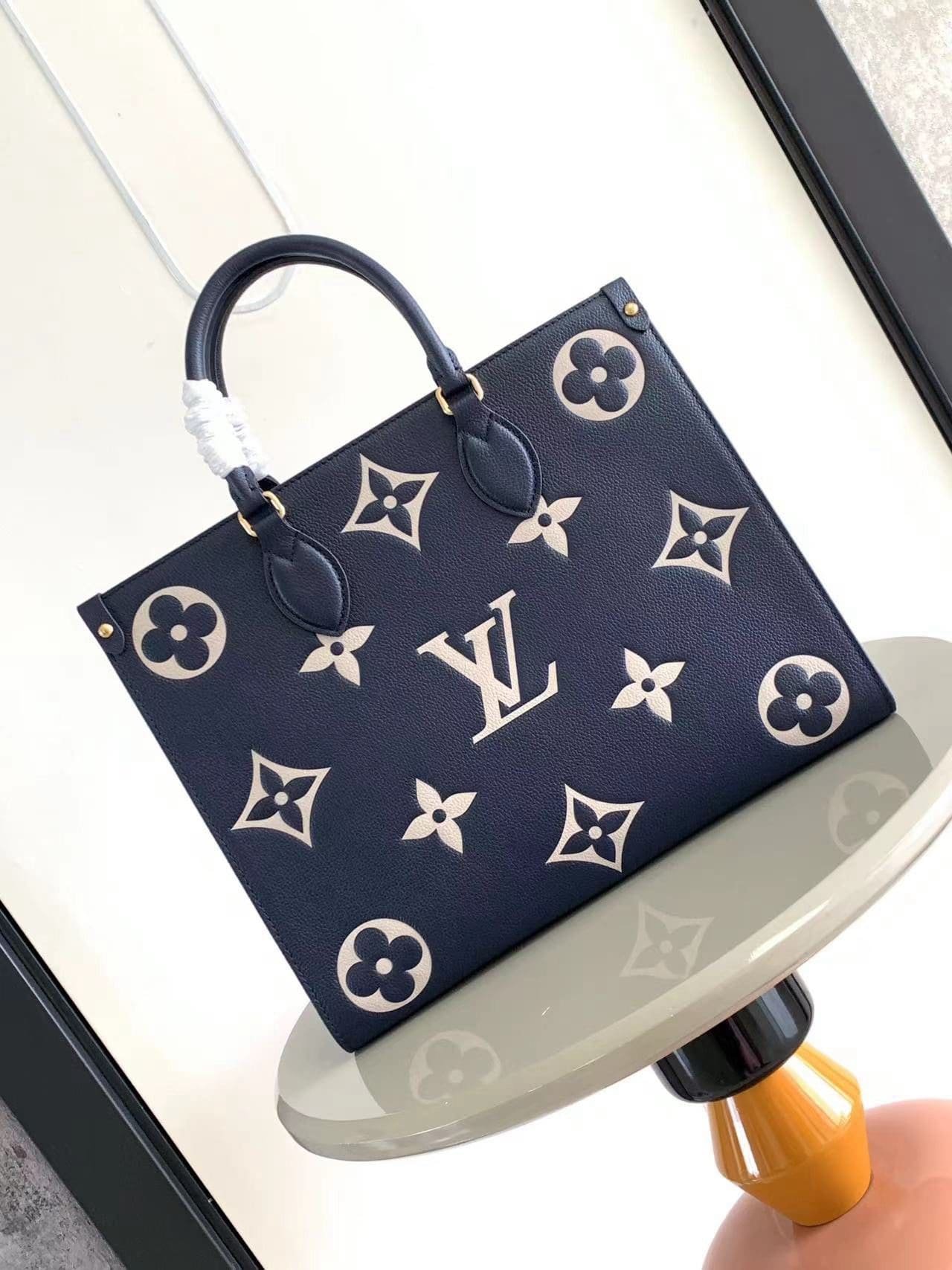 Louis Vuitton OnTheGo MM Nautical Bicolor - Image 3