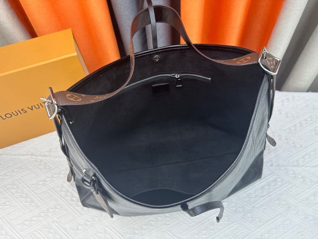 Louis Vuitton CarryAll Dark MM Lambskin - Image 6