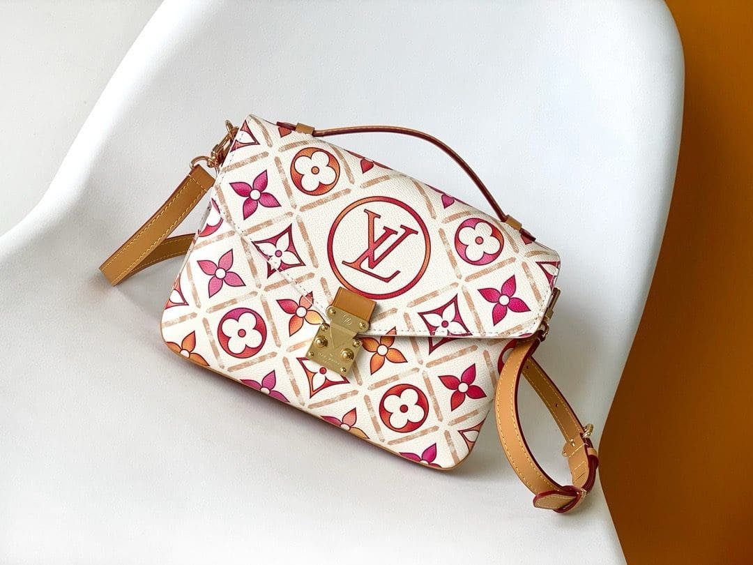Alternative view of Louis Vuitton Pochette Métis Coral Tiles