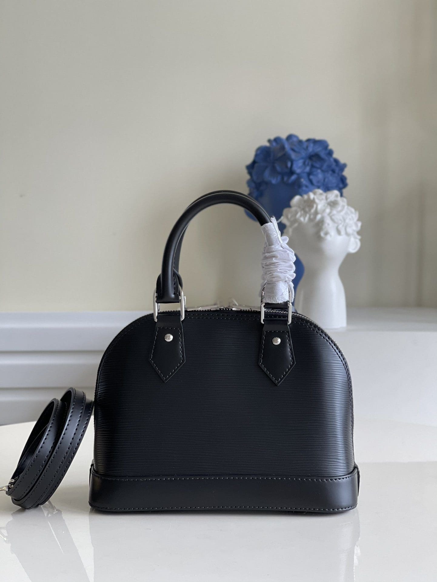 Louis Vuitton Alma PM Black Epi Grained - Image 11