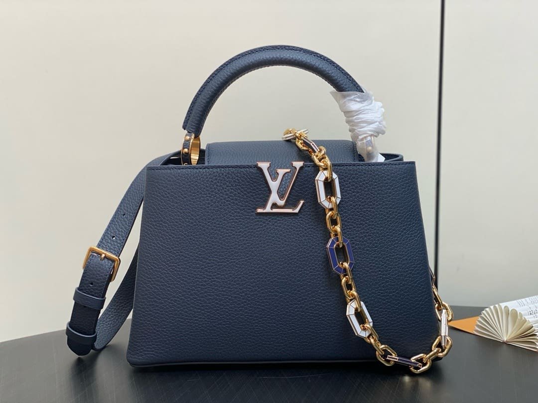 Alternative view of Louis Vuitton Capucines BB Taurillon