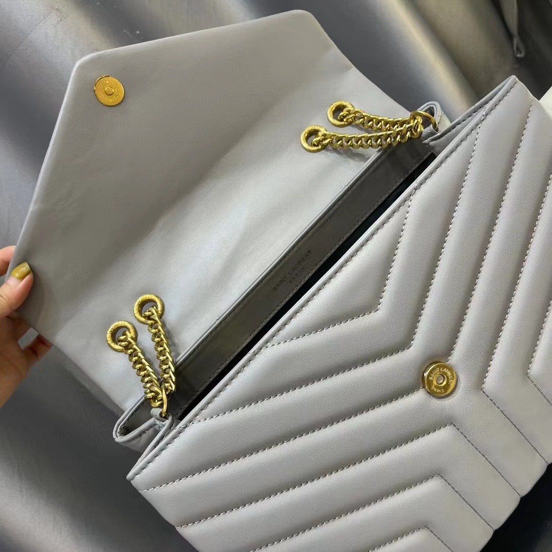 Saint Laurent Loulou Chain Bag In Matelasse Y Gray 32Cm - Image 5