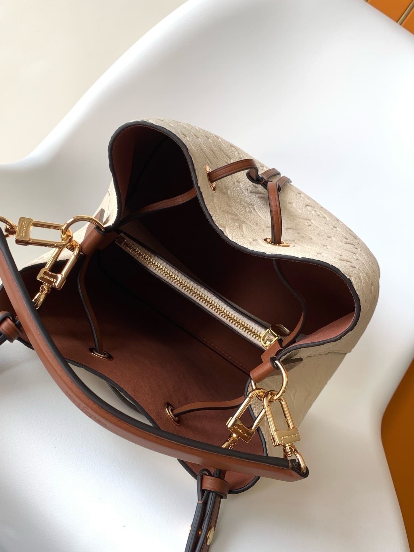 Louis Vuitton Noe MM Cream Empreinte - Image 8